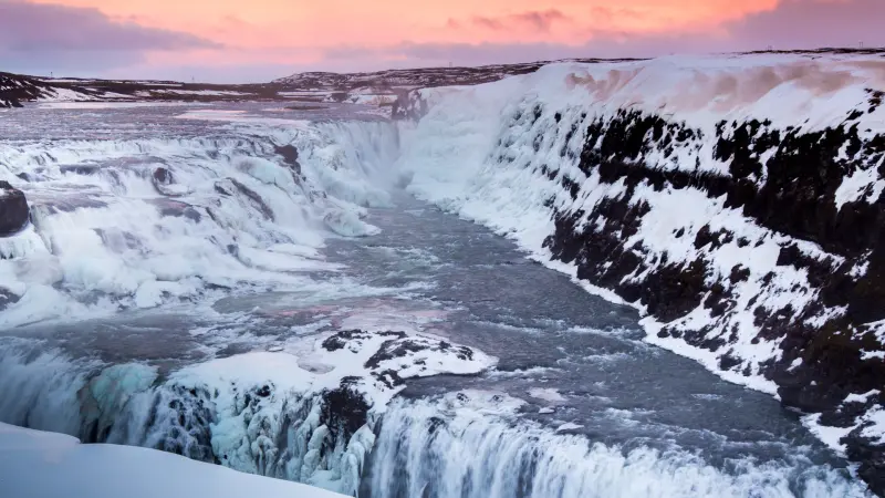 ICELAND ELEMENTS. PIĘĆ ŻYWIOŁÓW ZIMOWEJ ISLANDII