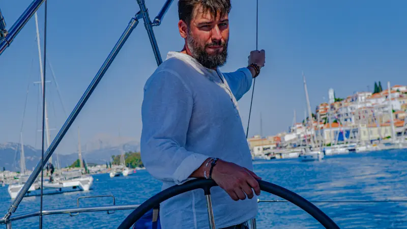 KATAMARANEM MIĘDZY BŁĘKITEM A NOCĄ PO BALEARACH