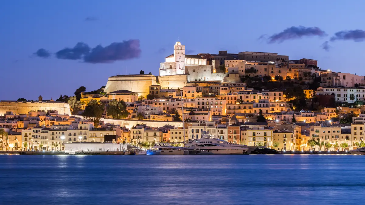 MIASTO IBIZA